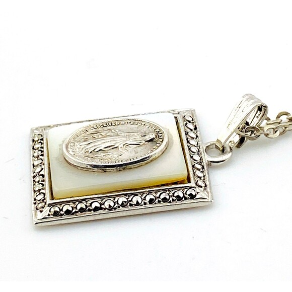 Vintage Sterling Silver Mother of Pearl Marcasite Our Lady Pendant Necklace 18" - Picture 4 of 6